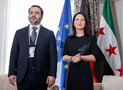 Bei der Münchner Sicherheitskonferenz traf Außenministerin Annalena Baerbock (Grüne) den Außenminister der syrischen Übergangsregierung, Asaad al-Schaibani, Außenminister von Syrien. - © Peter Kneffel/dpa