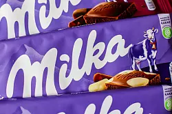 In vielen Gesch&auml;ften kostet eine Tafel Milka nicht mehr 1,49 Euro, sondern 1,99 Euro. - &copy; Jan Woitas/dpa
