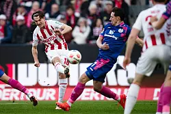 Jakub Kaminski durfte am Ende mit K&ouml;ln jubeln. - &copy; Marius Becker/dpa
