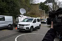 Der angeklagte ehemalige Chirurg hatte viele der ihm angelasteten Taten gestanden. - © Damien Meyer/AFP/dpa