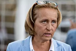 Die Angreiferin der AfD-Politikerin kam im Anschluss ins Gefängnis. (Archivbild) - © Fabian Sommer/dpa