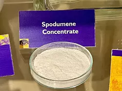 In einem Besucherzentrum k&ouml;nnen auch Laien alles &uuml;ber Lithium und seine Verwendung erfahren. - &copy; Carola Frentzen/dpa