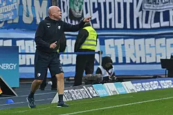 Bochums Trainer Uwe R&ouml;sler. - &copy; Swen Pf&ouml;rtner/dpa