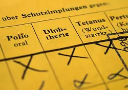 Alle 10 Jahre sollten Erwachsene ihren Diphtherie-Schutz auffrischen. - © Andrea Warnecke/dpa-tmn
