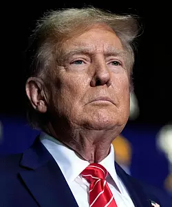 Trump d&uuml;rfte bereits Routine bei Pr&auml;sidentschaftsdebatten haben. (Archivbild) - &copy; Mike Stewart/AP/dpa