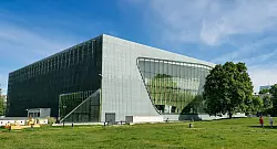 Das Museum Polin zeigt die 1000-jährige Geschichte der Juden in Polen. - © Geraldine Friedrich/dpa-tmn
