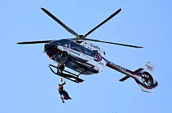 In Garmisch-Partenkirchen musste im Januar mehrfach der Rettungshubschrauber ausrücken. - © Angelika Warmuth/dpa