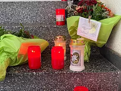 Die Stadt ist laut Oberbürgermeister sehr getroffen. - © Christian Schultz/dpa