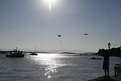 L&ouml;schhubschrauber im Einsatz. - &copy; Anne Pollmann/dpa