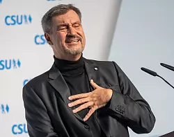 CSU-Chef Markus Söder warnte vor Kompromissen bei den Koalitionsverhandlungen. - © Peter Kneffel/dpa