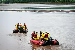 Die Startzeit des «Tidal Bore Rafting» wird durch die Gezeiten bestimmt. - © Geraldine Friedrich/dpa-tmn