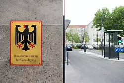 Die Bundeswehr schickt drei Soldaten nach Israel - sie sollen sich an der Überwachung der Gaza-Waffenruhe beteiligen. (Archivbild) - © Maurizio Gambarini/dpa