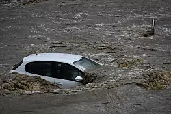 An einigen Orten Frankreichs kam es zu Regenf&auml;llen in seit langem nicht dagewesenem Ausma&szlig;. - &copy; Jean-Philippe Ksiazek/AFP/dpa