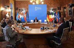 Das Hamburger Rathaus ist Schauplatz des Nordsee-Gipfels. - &copy; Marcus Brandt/dpa