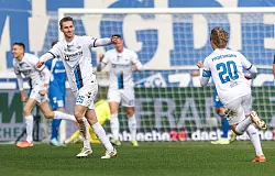 Paderborn jubelt &uuml;ber das 1:0. - &copy; Andreas Gora/dpa