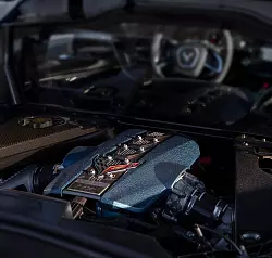 Garant für massiven Vortrieb: Der V8-Turbo leistet 1.064 PS. - © Chevrolet/dpa-tmn