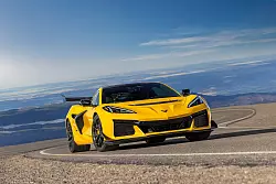 Himmelsstürmer: Der pfeilschnellen Corvette sollen bei Versuchsfahrten auch Geschwindigkeiten von bis zu 375 km/h gelungen sein. - © Chevrolet/dpa-tmn