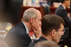 Siemens-Chef Roland Busch lobt Chinas Fortschritte in K&uuml;nstlicher Intelligenz. - &copy; Johannes Neudecker/dpa