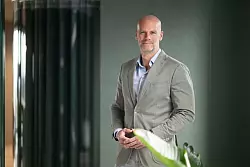 EY-Experte Constantin Gall: &laquo;All das sorgt aktuell f&uuml;r einen perfekten Sturm, gerade f&uuml;r die deutschen Autobauer&raquo;. (Archivbild) - &copy; Marijan Murat/dpa