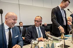 Bei der Sitzung der Unionsfraktion im Bundestag geht es auch um die Irritationen, die Au&szlig;enminister Johann Wadephul (CDU) mit &Auml;u&szlig;erungen in Damaskus &uuml;ber die R&uuml;ckkehr von Syrern in ihre Heimat ausgel&ouml;st hatte. - &copy; Michael Kappeler/dpa