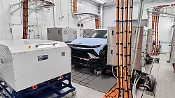 Hyundai prüft seine Europa-Modelle in Rüsselsheim mit modernen Anlagen. - © -/Hyundai/dpa