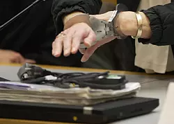 Die Angeklagten wurden zu Haftstrafen verurteilt. - © Thomas Frey/dpa