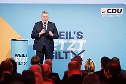 Statt &uuml;ber Einschr&auml;nkungen bei der Teilzeit zu diskutieren, sollte dar&uuml;ber gesprochen werden, wie es attraktiver werden k&ouml;nne, Vollzeit zu arbeiten, findet Schnieder. (Archivbild) - &copy; Hannes P. Albert/dpa