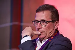 Der Kirchenrechtler Thomas Sch&uuml;ller tippt auf den Paderborner Erzbischof Udo Bentz als n&auml;chsten Vorsitzenden der Deutschen Bischofskonferenz. (Archivbild) - &copy; Jan Woitas/dpa