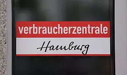 Die Verbraucherschützer fordern verbindliche Regeln von der Politik. (Archivbild) - © Marcus Brandt/dpa