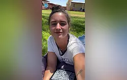 Die Backpackerin, die aus Nordrhein-Westfalen stammen soll, reiste seit zwei Jahren durch Australien. - © Supplied/WESTERN AUSTRALIA POLICE/AAP/dpa