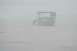 Hunderttausende Menschen sollten sich im Vorfeld in Sicherheit bringen. - © Duc Hung/VNExpress via AP/dpa