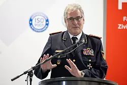 Der Chef des Feuerwehrverbandes, Karl-Heinz Banse, ruft dazu auf, Naturkatastrophen nicht auf die leichte Schulter zu nehmen. (Archivbild) - © Daniel Schäfer/dpa/ZB