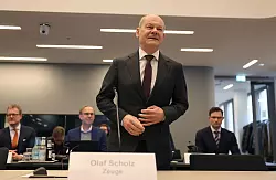 Er habe sich sein ganzes politisches Leben für ein gerechtes Steuersystem eingesetzt, sagte Scholz vor dem Hamburger Cum-Ex-Ausschuss. - © Christian Charisius/dpa