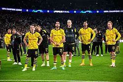 Emre Can (Mitte), Niklas Süle (recht daneben) und Julian Brandt (r) gehen in ihr letztes Vertragsjahr beim BVB - © Tom Weller/dpa