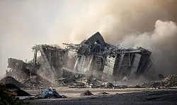 F&uuml;r die Aktion waren zuvor rund 300 Kilogramm Sprengstoff verbaut worden. - &copy; Laszlo Pinter/dpa