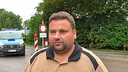 Landwirt Johannes Figel war als einer der Ersten vor Ort. - &copy; Jason Tschepljakow/dpa