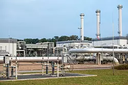 - &copy; Sina Schuldt/dpa