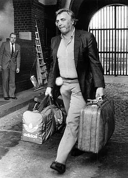 Bubi Scholz verl&auml;sst die Strafanstalt Berlin-Tegel. - &copy; Chris Hoffmann/dpa