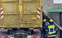 Zahlreiche Kr&auml;fte waren im Einsatz. - &copy; Andr&eacute; Klohn/dpa