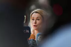 Sieht das Vorgehen der EU als alternativlos an: EU-Chefdiplomatin Kaja Kallas - © Virginia Mayo/AP/dpa