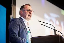 - &copy; Michael Matthey/dpa