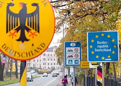 Der Ärger über deutsche Kontrollen an der gemeinsamen Grenze ist in Polen gestiegen. Nun will das Land selbst Kontrollen einführen. (Archivbild) - © Monika Skolimowska/dpa