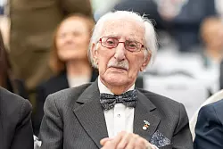 Bei Gedenkfeiern ruft Leon Weintraub regelm&auml;&szlig;ig zu mehr Humanismus auf. (Archivbild) - &copy; Daniel Karmann/dpa