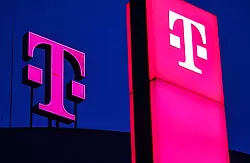 Die Deutsche Telekom erwirtschaftete im ersten Quartal den höchsten operativen Gewinn unter den Dax-Konzernen. - © Oliver Berg/dpa