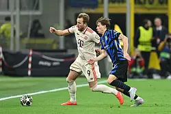 Star-St&uuml;rmer Harry Kane (l) tat sich gegen die Mail&auml;nder Defensive lange schwer. - &copy; Sven Hoppe/dpa