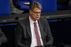 Der Bundesverkehrsminister muss den L&auml;ndern einiges erkl&auml;ren. - &copy; Fabian Sommer/dpa