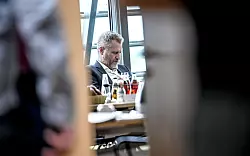 AfD-Politiker Petr Bystron hatte die Fotocollage im Sommer 2022 im Internet geteilt - damals noch auf Twitter. (Archivbild) - © Britta Pedersen/dpa