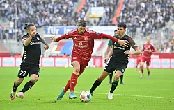 Traf zur wichtigen Führung: Stürmer Itten. - © Anke Waelischmiller/dpa