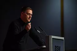 Der frühere Fußballmanager Oliver Ruhnert soll als neuer Generalsekretär die nächsten Wahlkämpfe organisieren. - © Klaus-Dietmar Gabbert/dpa