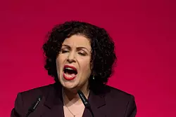 Amira Mohamed Ali bleibt Co-Vorsitzende. - © Klaus-Dietmar Gabbert/dpa